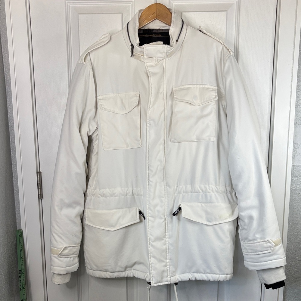 WESC Men's L Classic White‎ Snowboard/Snow Jacket